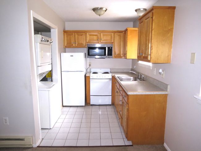 APT-13 - 492 S Street Ext, Condo with 1 bedrooms, 1 bathrooms and null parking in Bristol CT | Image 16