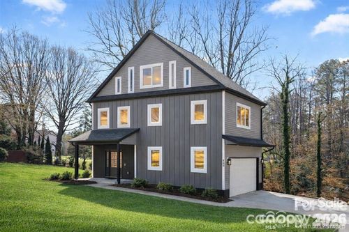 543 30th Ave Nw, Hickory, NC, 28601-9045 | Card Image