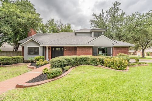 4726 Kensington Ct, Arlington, TX, 76016-5413 | Card Image