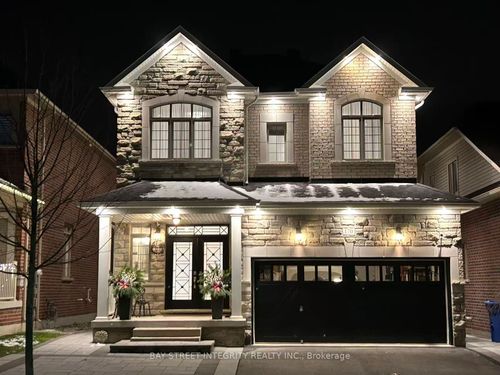 170 Crane St, Aurora, ON, L4G0W2 | Card Image