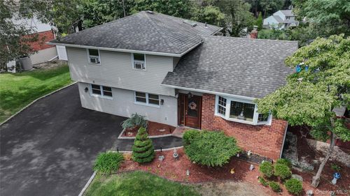 45 Harvard Ln, Commack, NY, 11725-2527 | Card Image