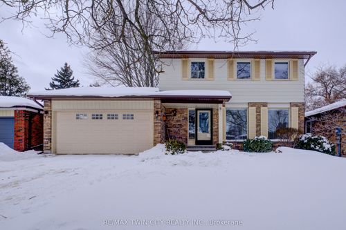 8 Wildflower Lane, Brantford, ON, N3R6B4 | Card Image
