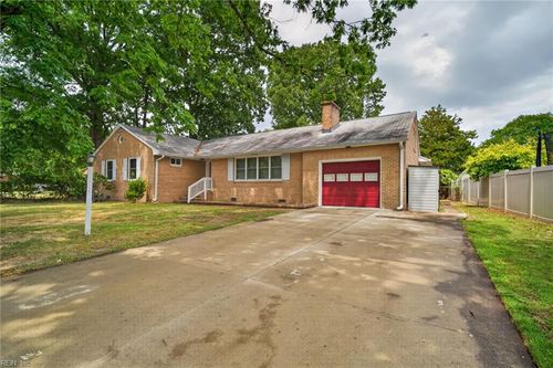 110 Marvin Dr, Hampton, VA, 23666-2661 | Card Image