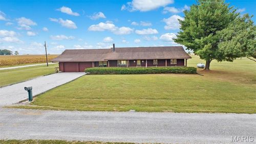 11938 Davis Rd, Alhambra, IL, 62001-2250 | Card Image