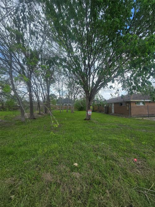 4917 Paula Street, Houston, TX, 77033 | Card Image
