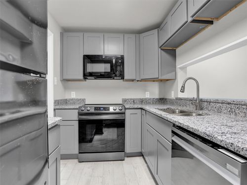 apt-200b-1601 Marsh Ln, Carrollton, TX, 75006-5228 | Card Image