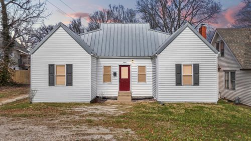 754 E Main St, Frankfort, KY, 40601-2446 | Card Image