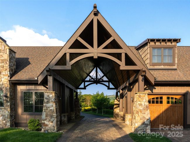 93 N Snow Ridge Dr, House other with 5 bedrooms, 7 bathrooms and null parking in Hendersonville NC | Image 10