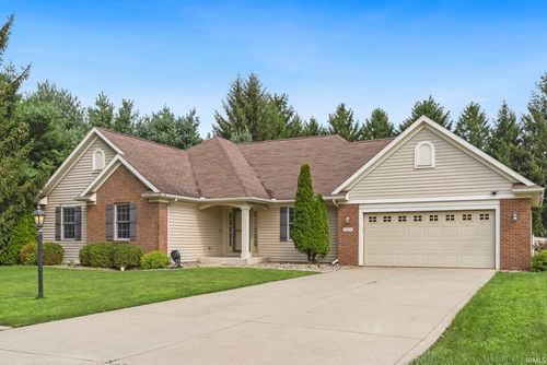 1923 Greenwood Dr, Goshen, IN, 46526-9323 | Card Image