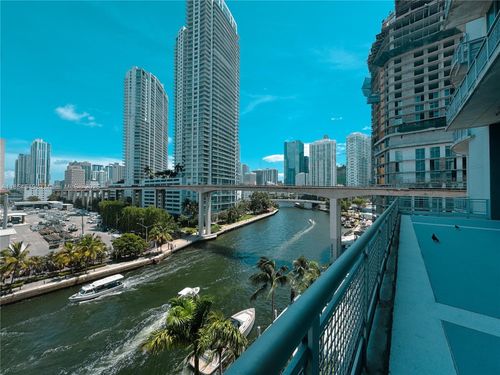 apt-2122-690 Sw 1st Ct, MIAMI, FL, 33130-2926 | Card Image