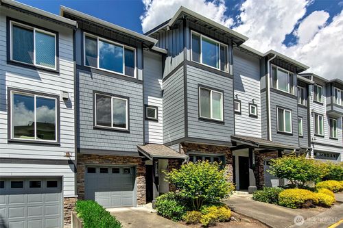 21214 Se 42nd Pl, Issaquah, WA, 98029-9511 | Card Image