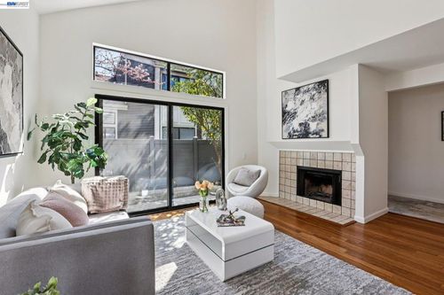 1-5375 Black Ave, Pleasanton, CA, 94566-5962 | Card Image