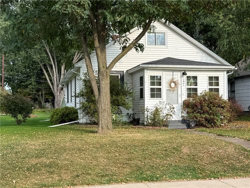 121 N 6th St, Cornell, WI, 54732-8156 | Card Image