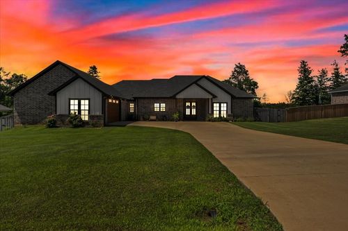 18329 Timber Oaks Dr, Lindale, TX, 75771-4820 | Card Image