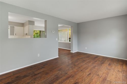 13157 Lake Point Blvd, Van Buren Twp, MI, 48111-2238 | Card Image
