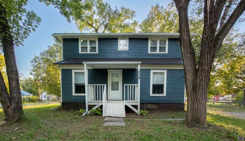 338 Ne Pine St, Melvern, KS, 66510-9165 | Card Image