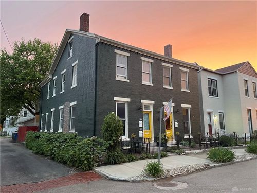 b-139 Brown St, Dayton, OH, 45402-2828 | Card Image