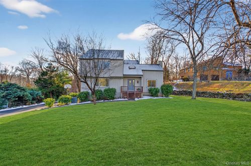 33 Maple Moor Ln, Cortlandt Mnr, NY, 10567-6419 | Card Image