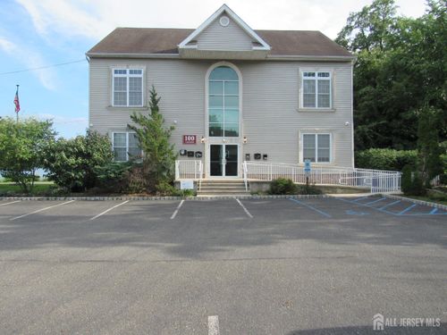 b1-100 Lakeview Dr, Jamesburg, NJ, 08831-2600 | Card Image
