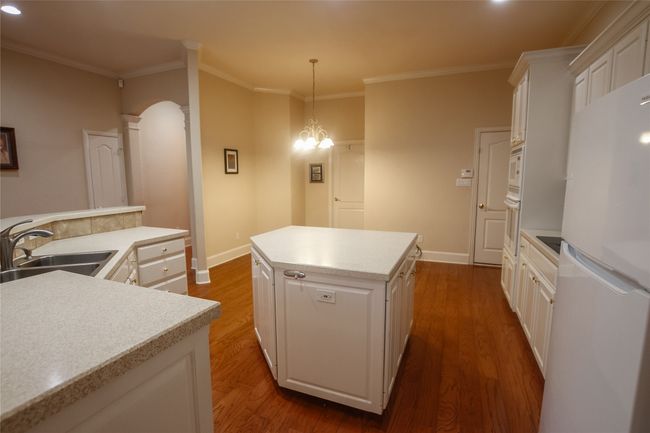 7120 Holly Square Ct, House other with 3 bedrooms, 2 bathrooms and null parking in Tyler TX | Image 12
