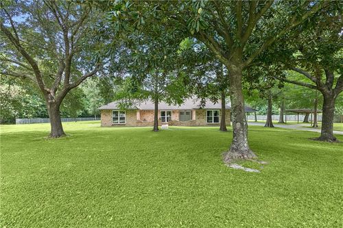 102 Lynn Dr, Slidell, LA, 70461-5402 | Card Image