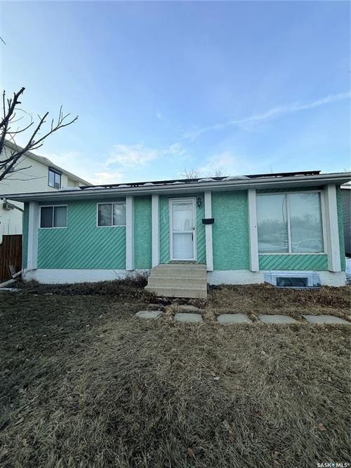 3214 33rd Street W, Saskatoon, SK, S7L6K3 | Card Image