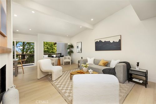 45 Oaktree Ln, Rolling Hills Estates, CA, 90274-3420 | Card Image