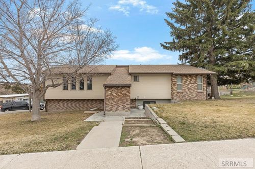 144 Oasis Dr, Pocatello, ID, 83204-4825 | Card Image