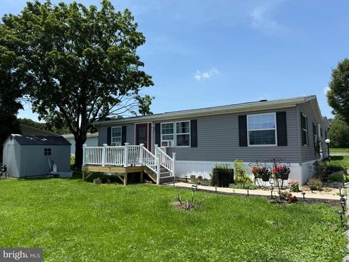 22 Vintage Ln, HONEY BROOK, PA, 19344-9747 | Card Image