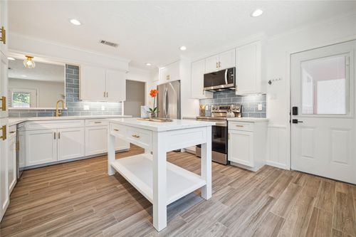 5503 Oakhaven Ln, Houston, TX, 77091-4524 | Card Image