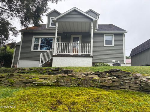 409 5th St, Tyrone, PA, 16686-1219 | Card Image
