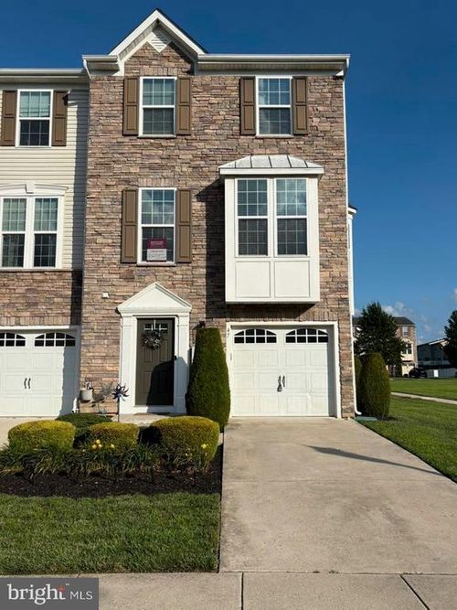 47 Village Green Ln, SICKLERVILLE, NJ, 08081-1629 | Card Image
