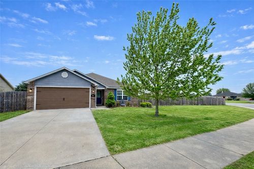 841 Napa Ave, Centerton, AR, 72719-9729 | Card Image