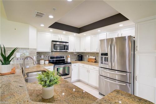 28044 Cavendish Ct, BONITA SPRINGS, FL, 34135 | Card Image