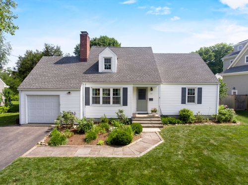103 Colonial Dr, Fairfield, CT, 06824-6817 | Card Image