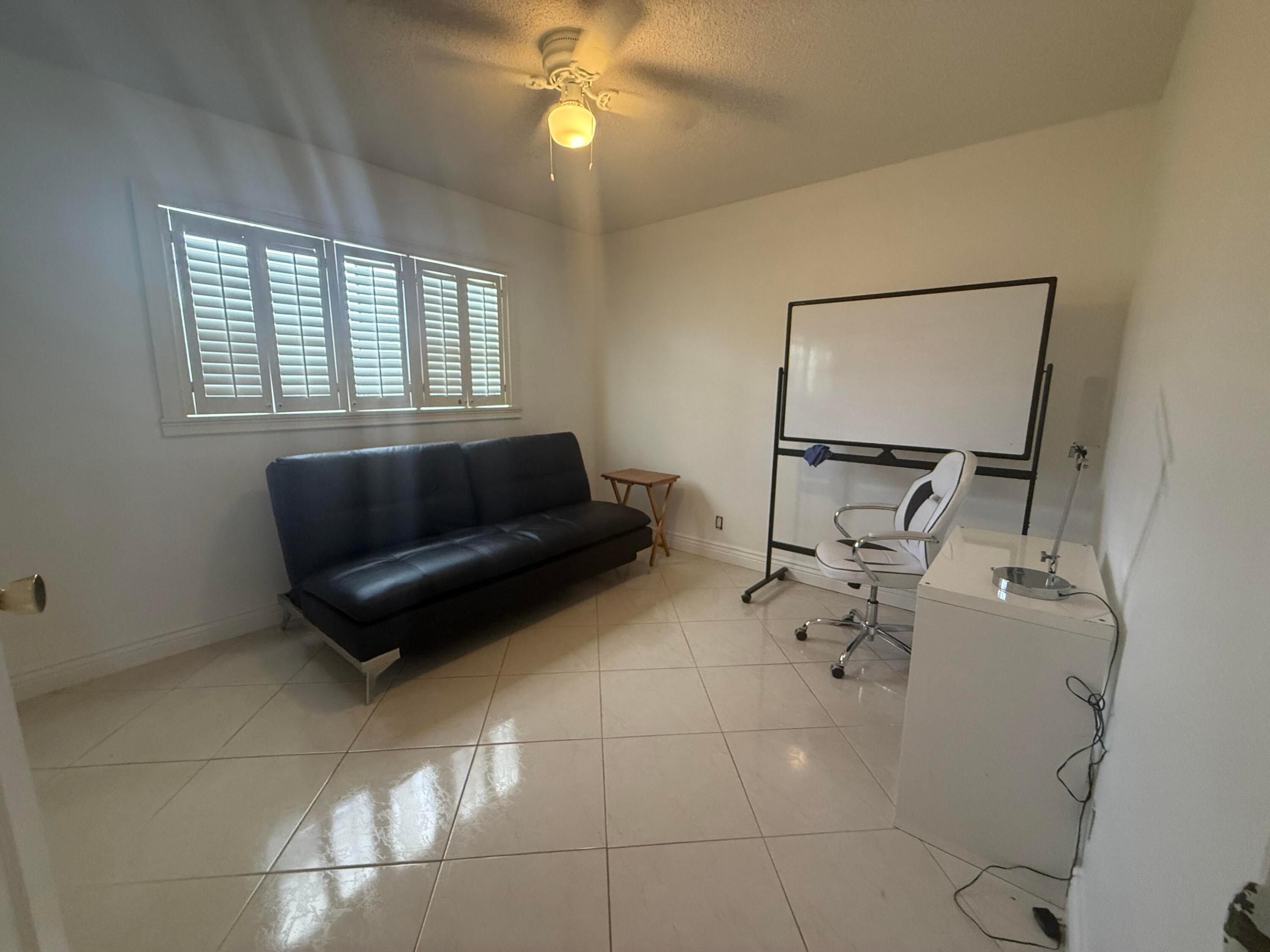 Residential Lease in Lauderdale Lakes 3