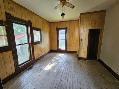 417 Wells St, Greenfield, MO, 65661-1379 | Card Image
