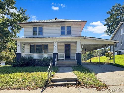 802 Miller St, New Haven, MO, 63068-1113 | Card Image