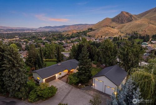 504 Day Rd, Wenatchee, WA, 98801-2469 | Card Image