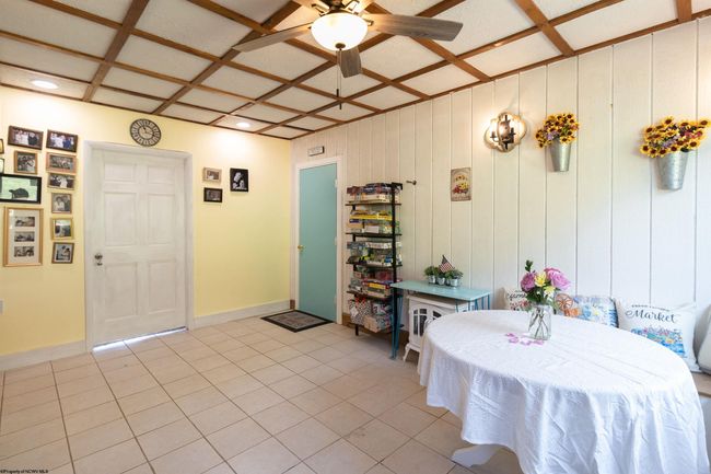 10401 Skin Creek Rd, House other with 4 bedrooms, 3 bathrooms and 3 parking in Horner WV | Image 17