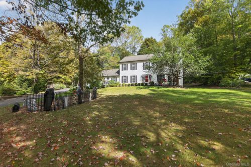 39 W Forest Trl, Holmes, NY, 12531-5178 | Card Image
