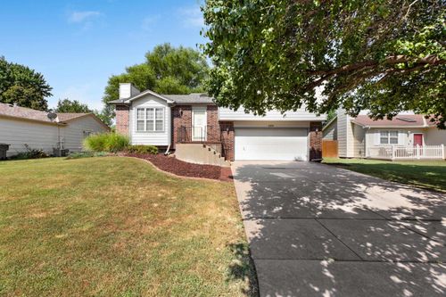 2509 N Beacon Hill St, Wichita, KS, 67220-4017 | Card Image