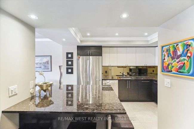 108 - 3 Duplex Ave, Condo with 3 bedrooms, 3 bathrooms and null parking in North York ON | Image 5