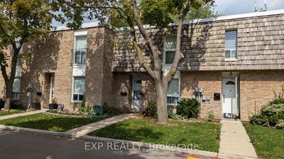 106 - 701 Burnhamthorpe Rd, Condo with 3 bedrooms, 2 bathrooms and 1 parking in Etobicoke ON | Image 2