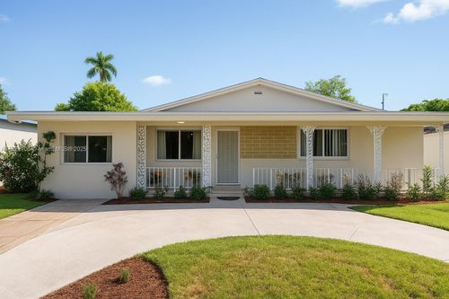 6685 Nw 39th St, Virginia Gardens, FL, 33166-6931 | Card Image