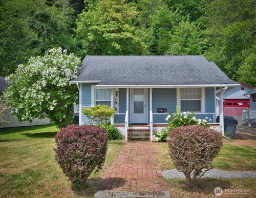 2729 Queets Ave, Hoquiam, WA, 98550-2922 | Card Image