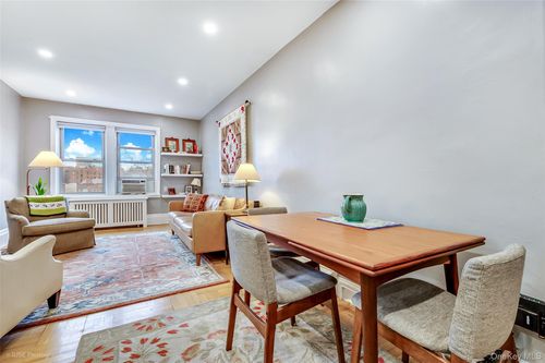 5h-4842 44th Street, New York, NY, 11377 | Card Image