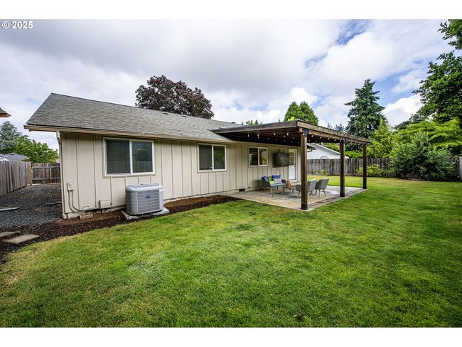 2677 Chad Dr, House other with 3 bedrooms, 2 bathrooms and 2 parking in Eugene OR | Image 32