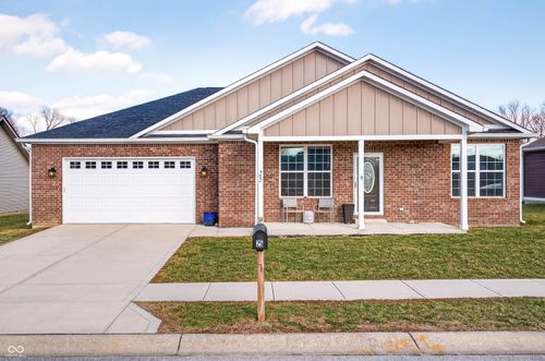25 Watson Dr, Trafalgar, IN, 46181-8640 | Card Image