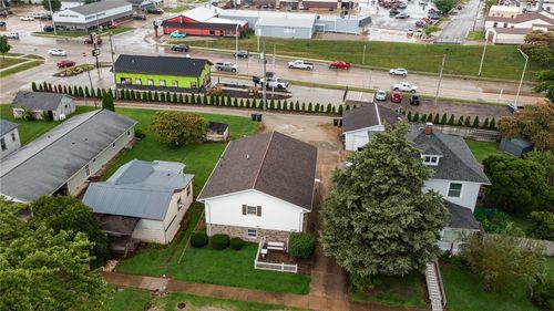 404 W Edgar Ave, Effingham, IL, 62401-2693 | Card Image